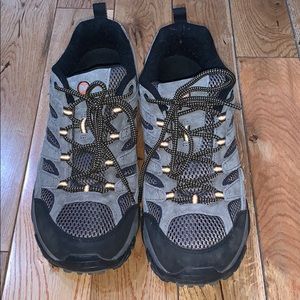 MERELL WATER PROOF SNEAKERS MENS SIZE US 10W